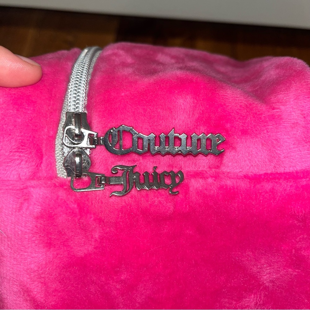 Juicy Couture Large Travel Makeup Bag - Picture 2 of 4